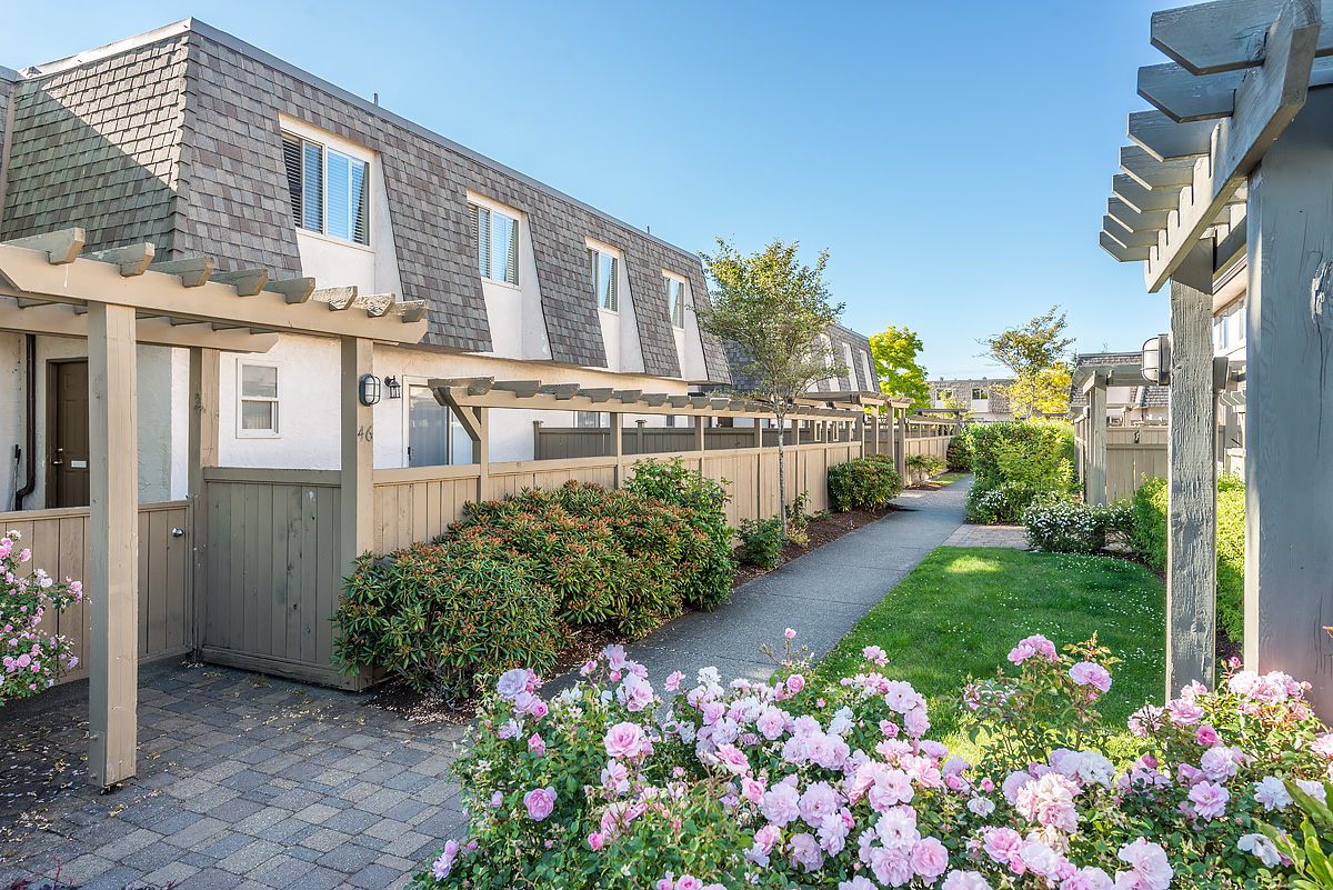 Cedar Lane Townhomes Devon Properties