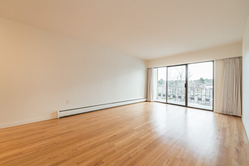 Royal Lancer Apartments Devon Properties