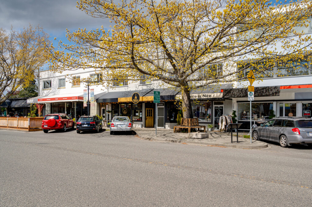 2522 Estevan Avenue Apartments Devon Properties