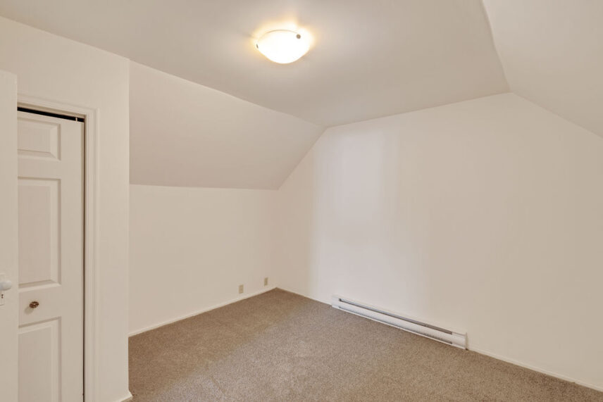 1814 Oak Bay Avenue Apartments Devon Properties